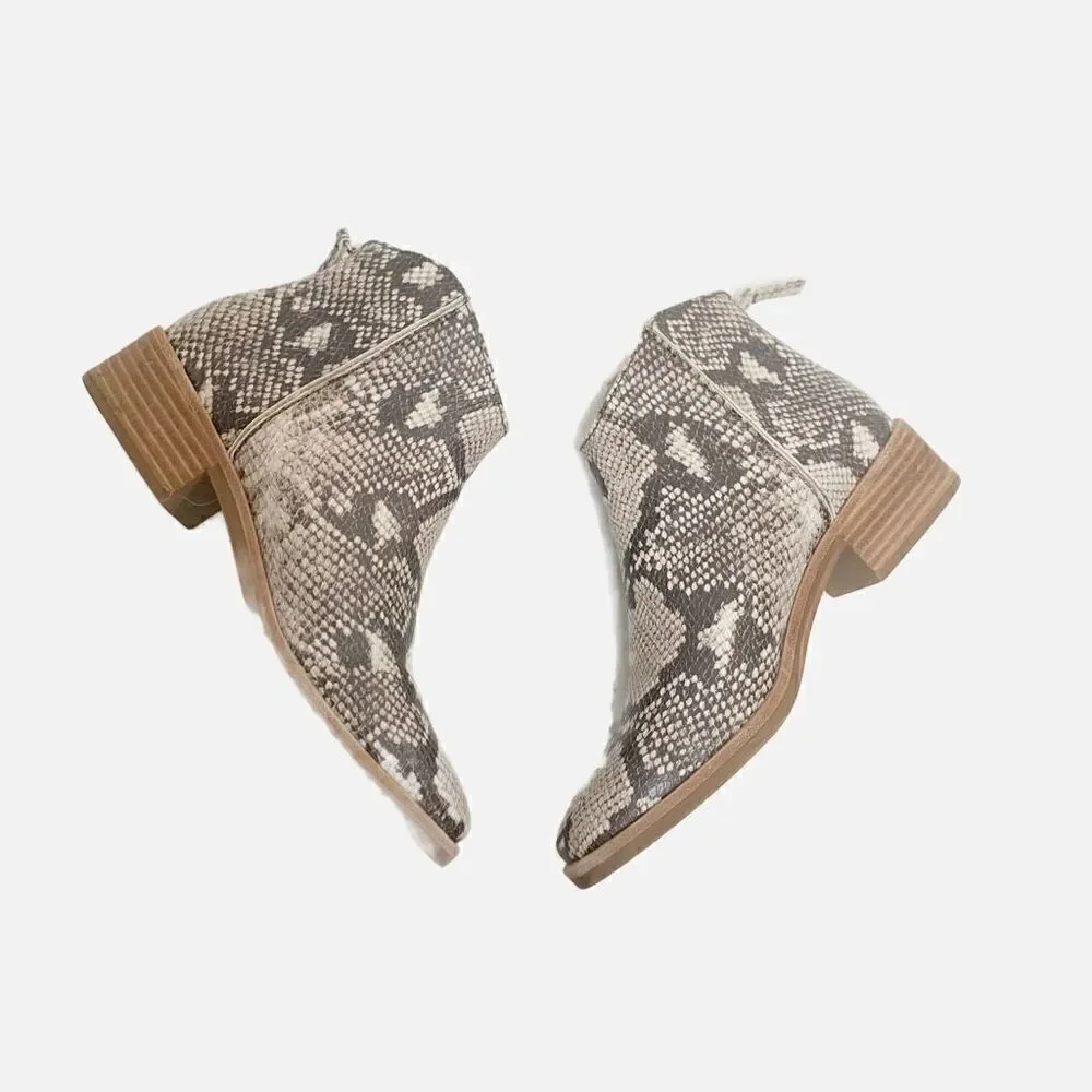 Dolce Vita Tavin Bootie Snakeskin Embossed Python Stacked Heel Almond Toe Sz 7.5